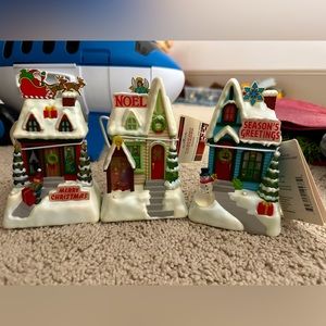 Hallmark brand new set of 3 musical houses